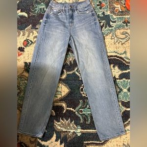 Women’s American Eagle Jeans